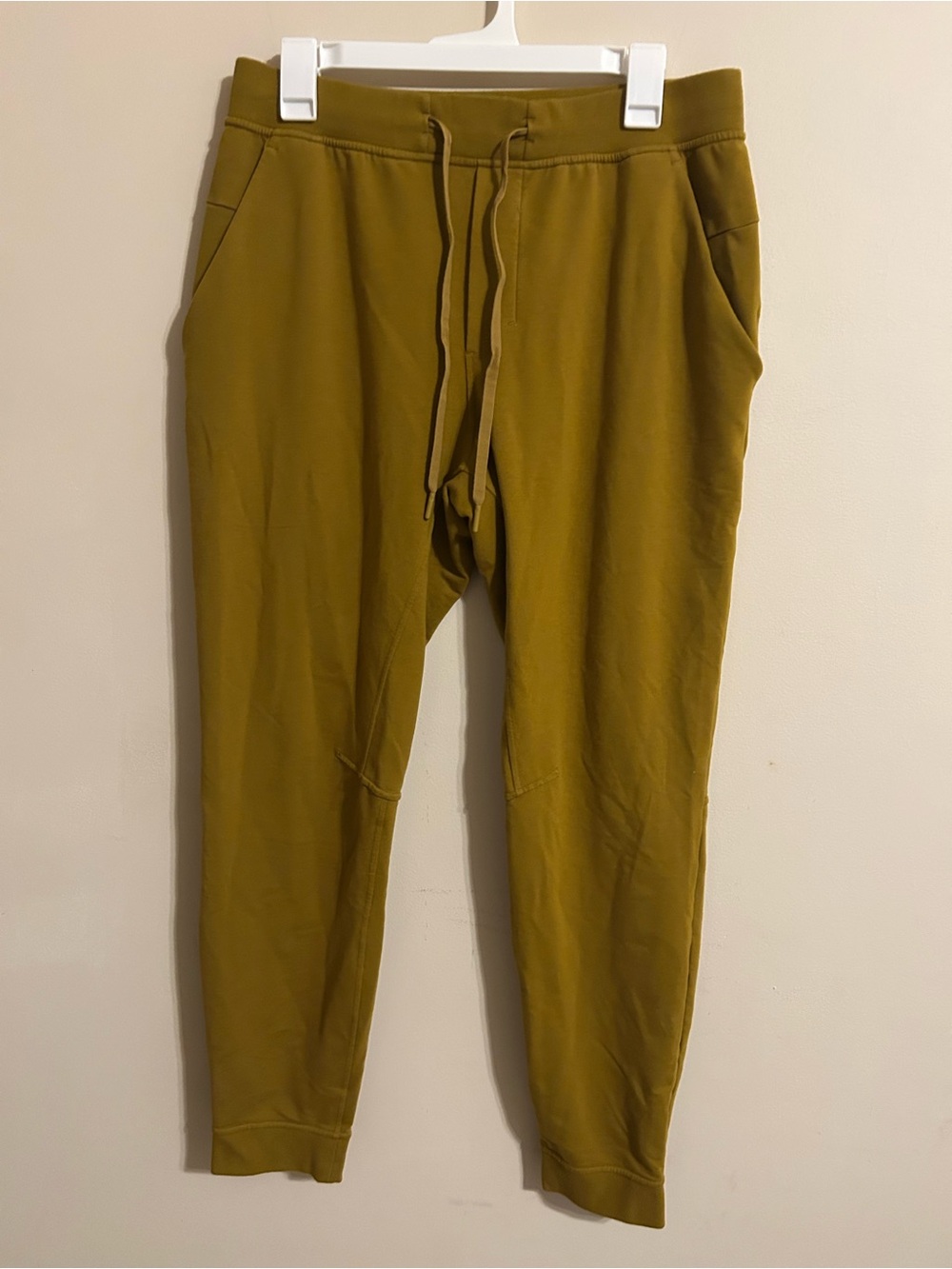 Mens Lululemon City Sweat Jogger
Gold Spice